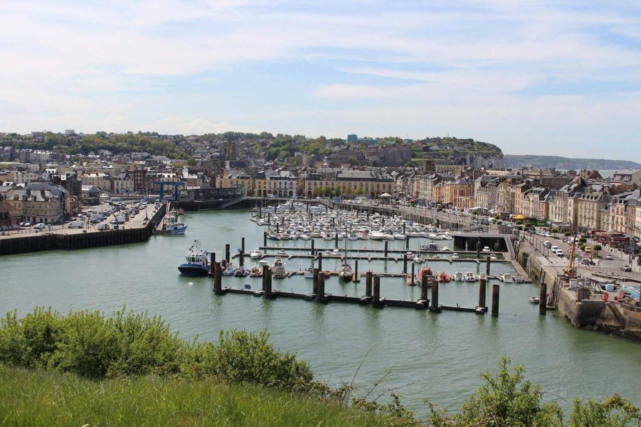 L'Ecoutille Dieppe Luaran gambar