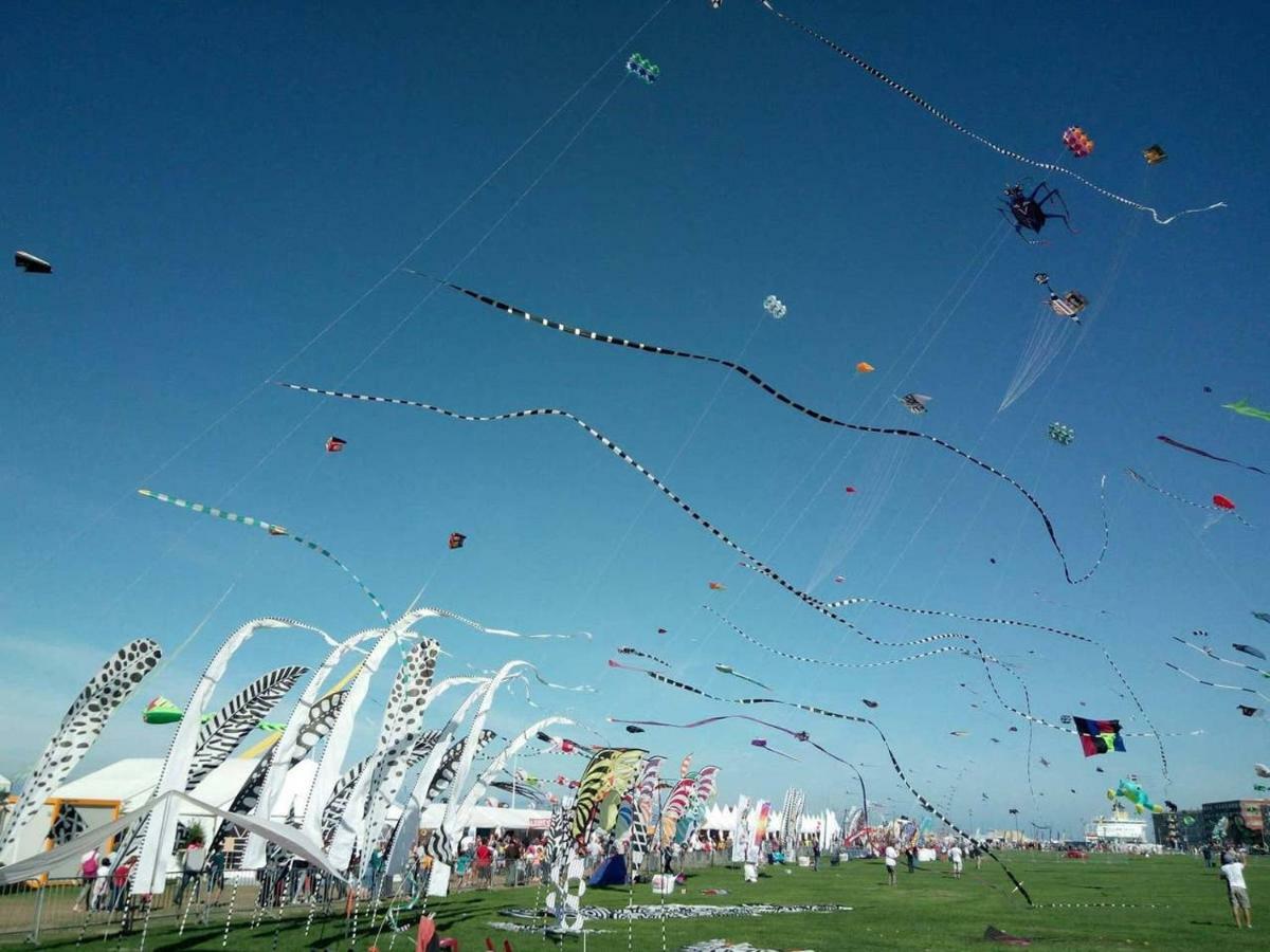 L'Ecoutille Dieppe Luaran gambar